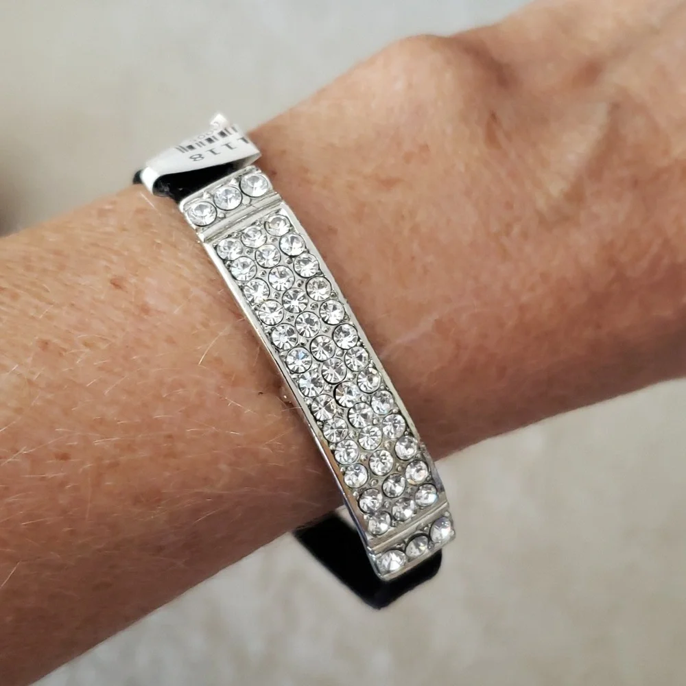 Diamond Rhinestone NWT Magnetic Clasp Bracelet